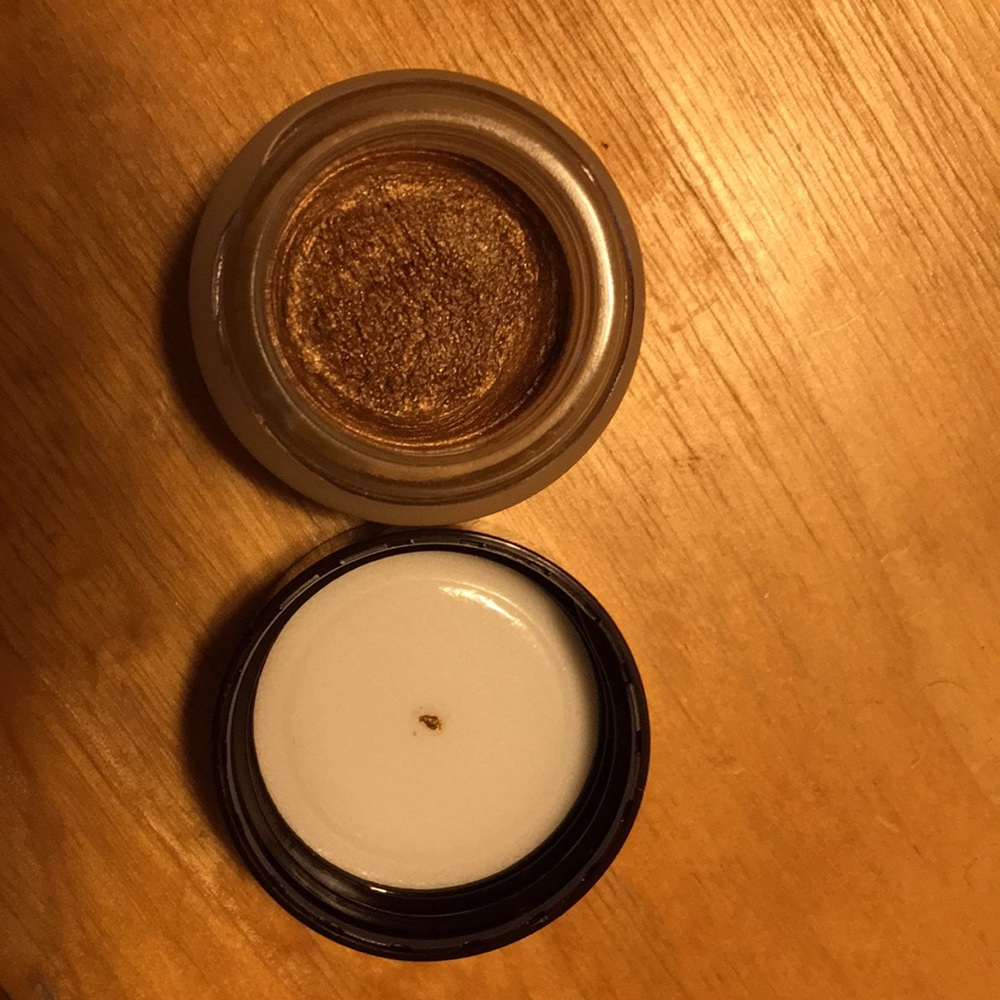 Charlotte Tillbury eyes to mesmerize eyeshadow